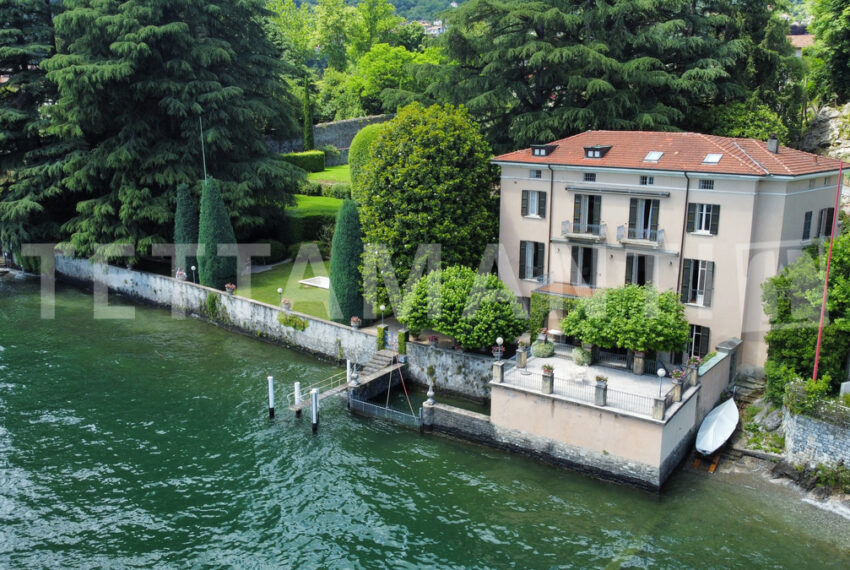 LAKEFRONT VILLA LENNO