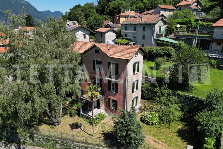 Lake Como - charming villa for sale