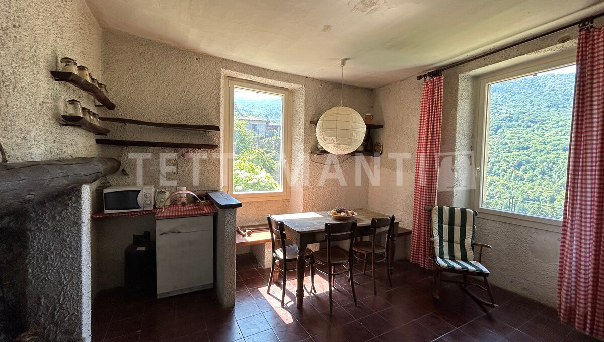 Lake Como - charming villa for sale