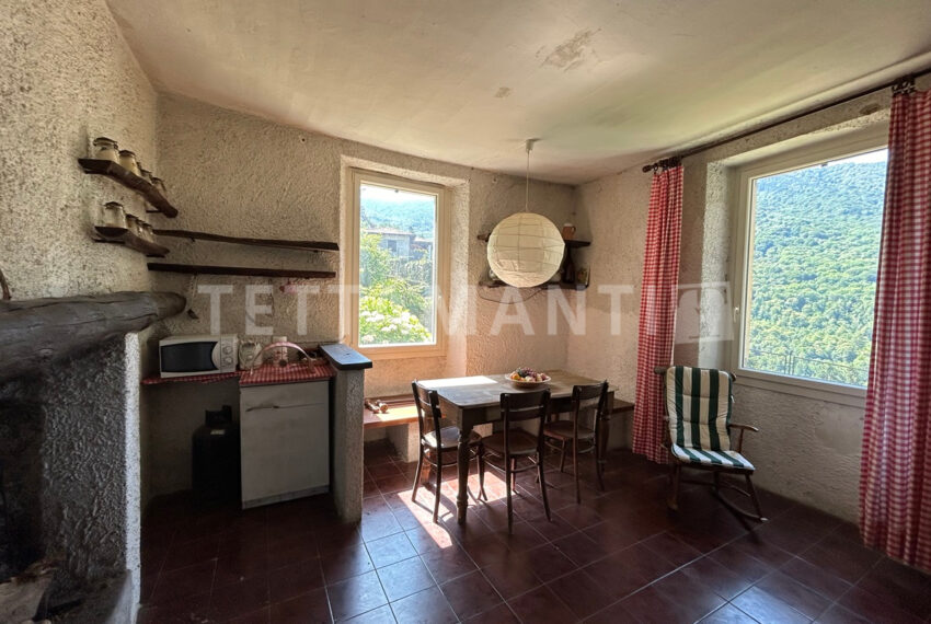 Lake Como - charming villa for sale