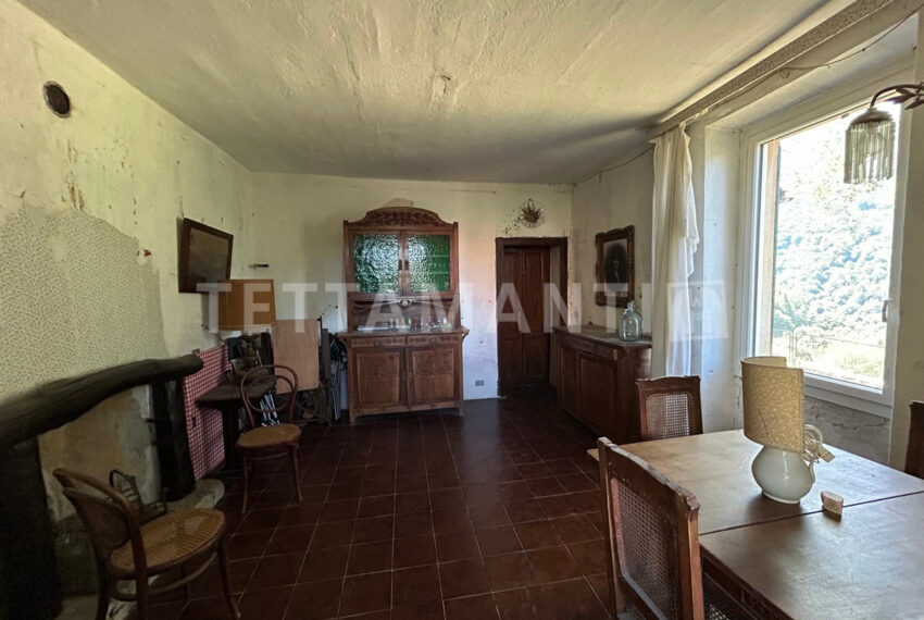 Lake Como - charming villa for sale