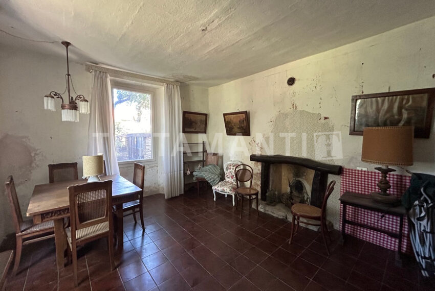 Lake Como - charming villa for sale