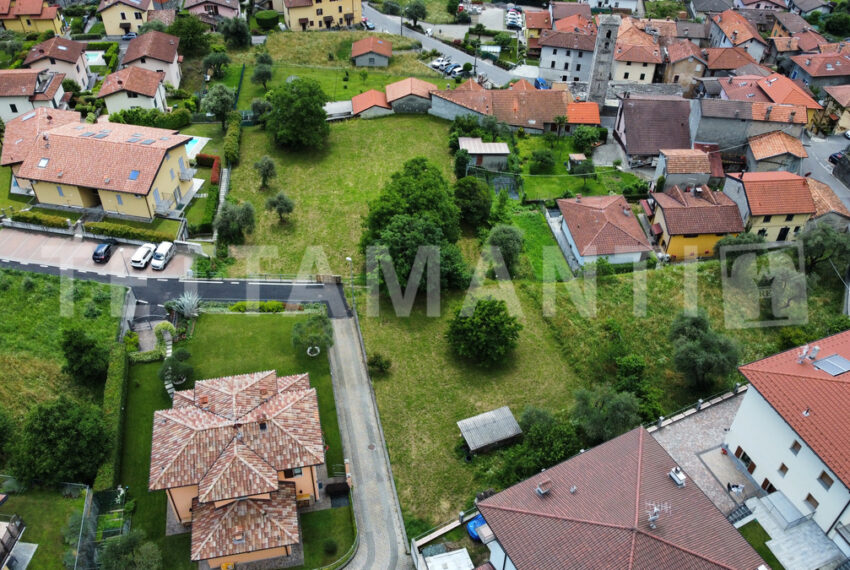 Building Land Ossuccio with Lake view