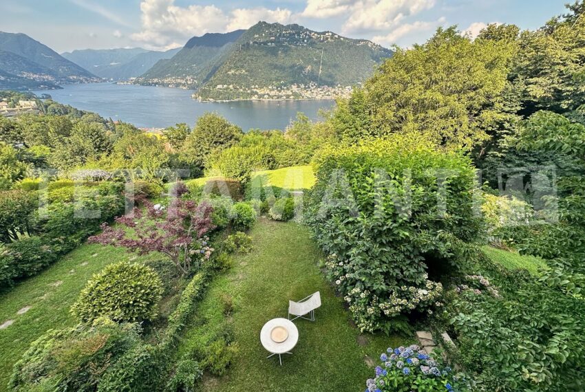 panoramic view lake villa for sale como