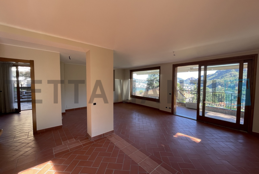 villa como for sale