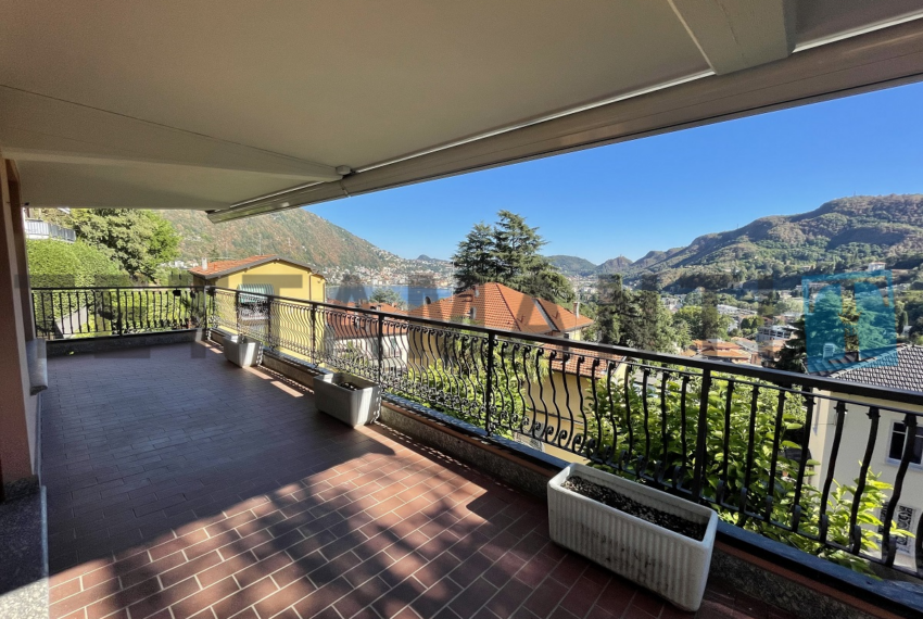 villa como for sale