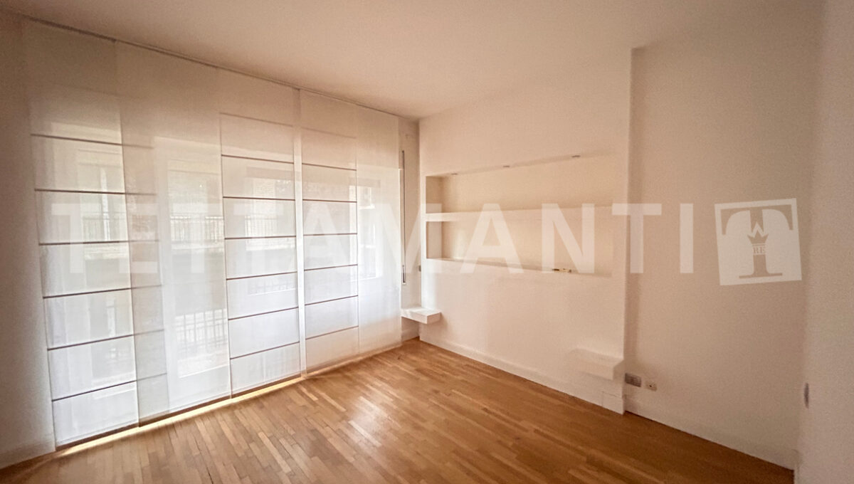 luxury apartment in como city