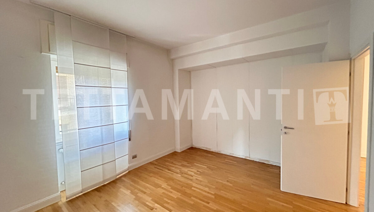 luxury apartment in como city