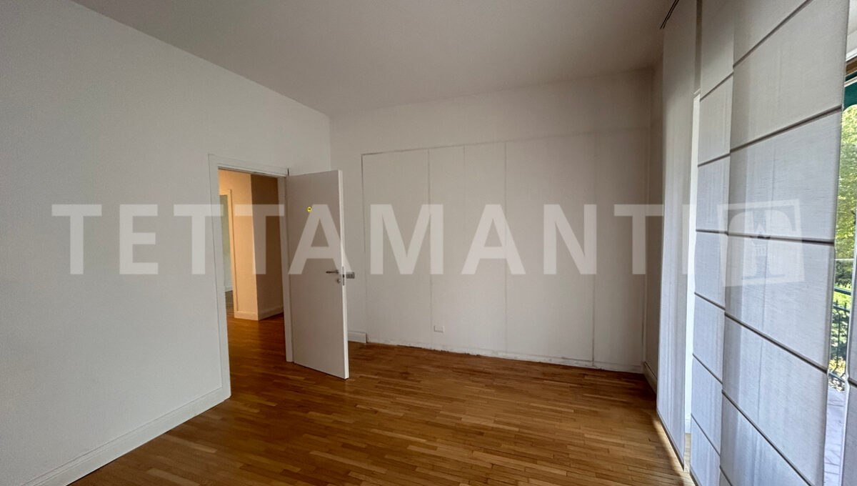 luxury apartment in como city