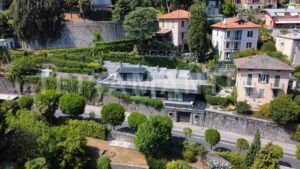 lake view como property