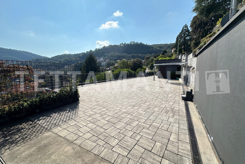 terrace lake view como