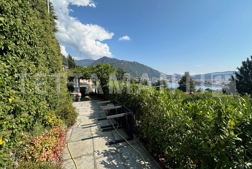 terrace lake view como