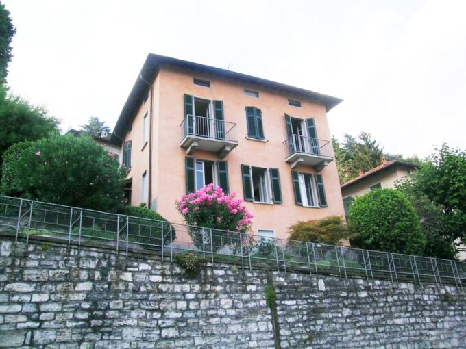 Como town villa with garden