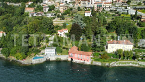 Lake Como villa pieds dans l'eaux