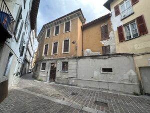 Como center house