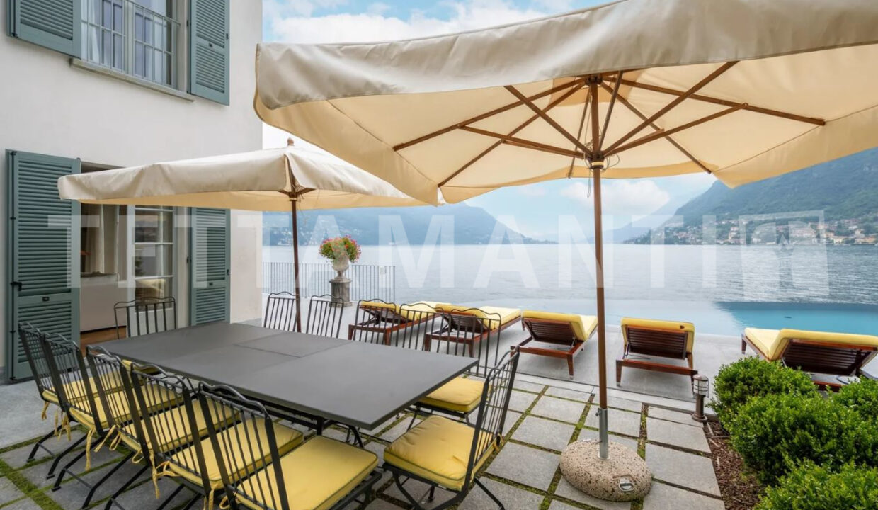 villa fronte lago como4