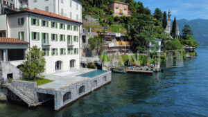 Villa lake front Brienno