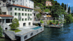 Lake como for sale