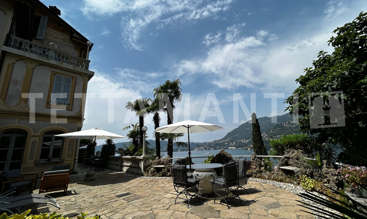 Lago di Como villa storica