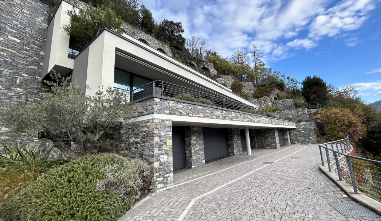moltrasio-luxurious-penthouse-with-lake-view