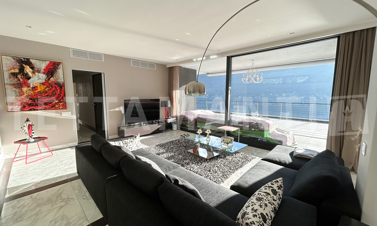 moltrasio-luxurious-penthouse-with-lake-view (1)