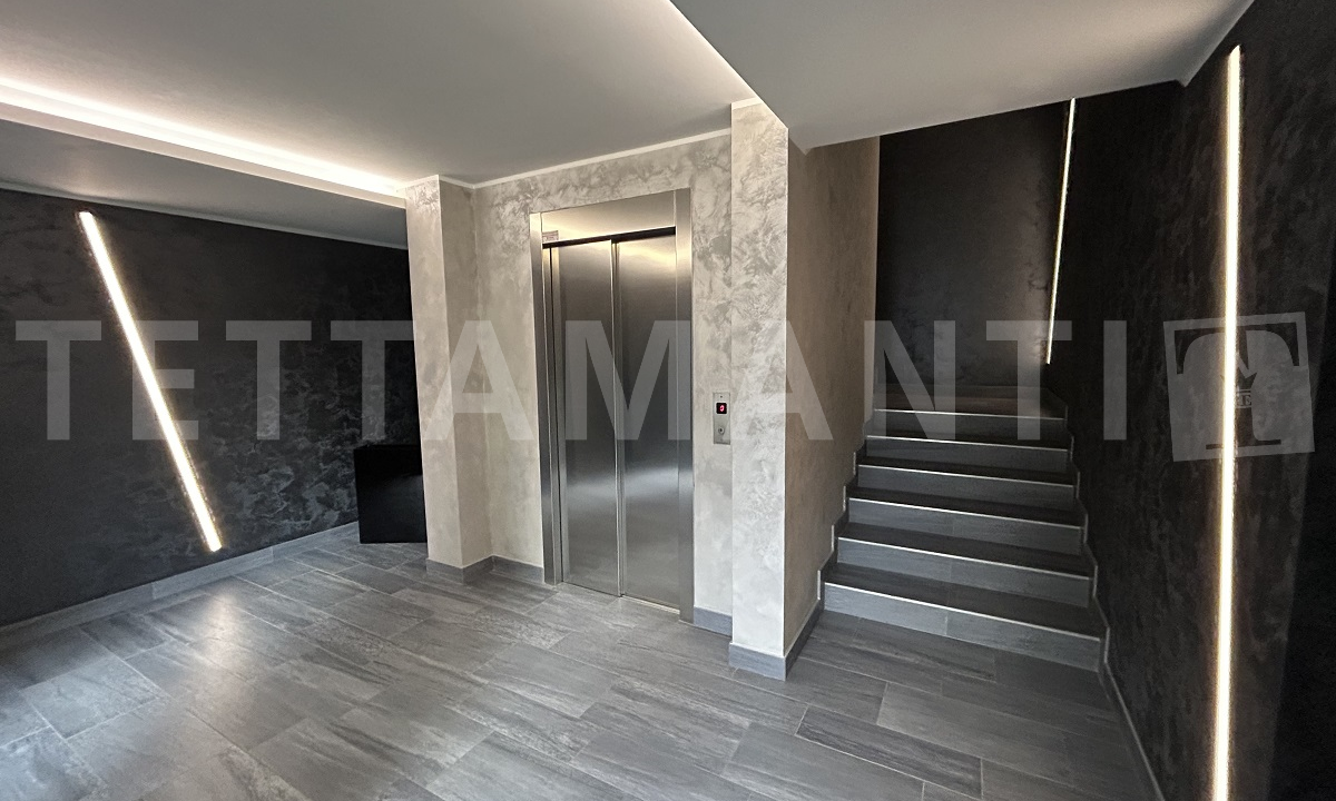 moltrasio-luxurious-penthouse-with-lake-view (11)