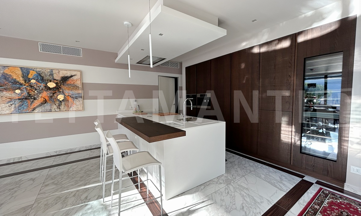 moltrasio-luxurious-penthouse-with-lake-view (3)