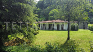 Carimate Elegant Villa for Sale