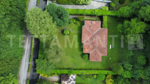 Carimate Elegant Villa for Sale