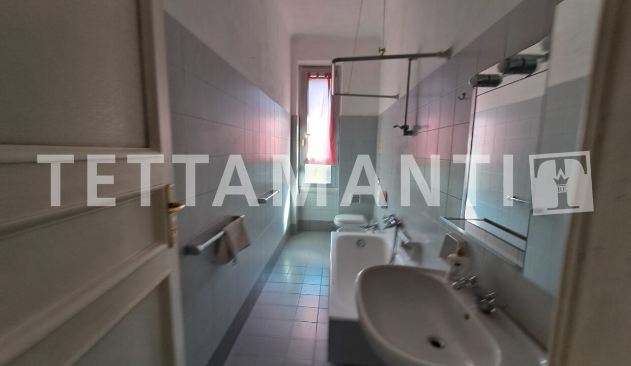 Milano Elegant Apartment for Sale in 1930s Building
