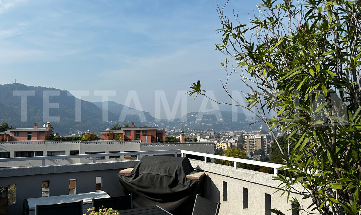 Como attico panoramico in vendita (15)