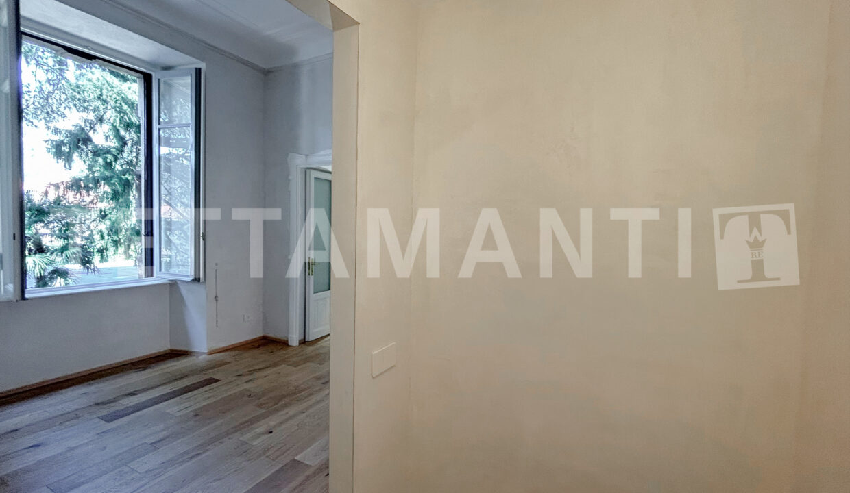 Lake Como Apartment for Sale