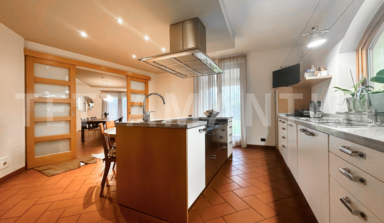 Modern Villa for Sale Como