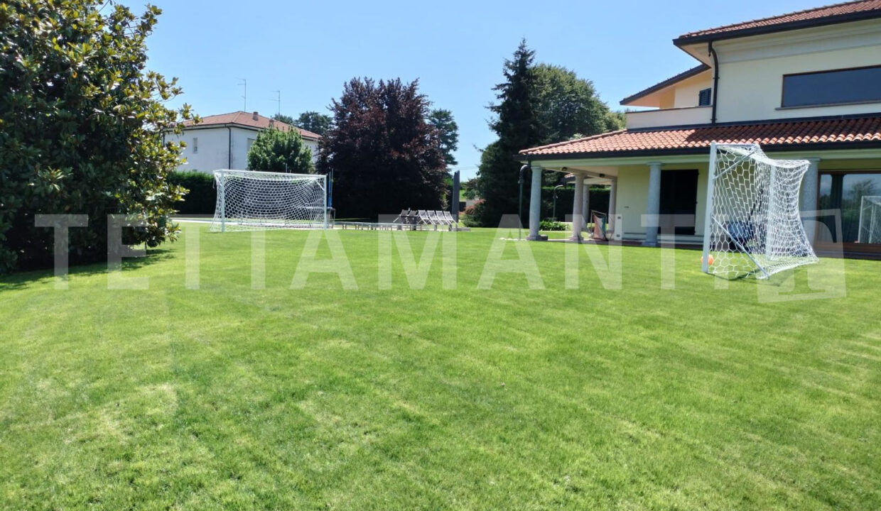 Modern Villa for Sale Como