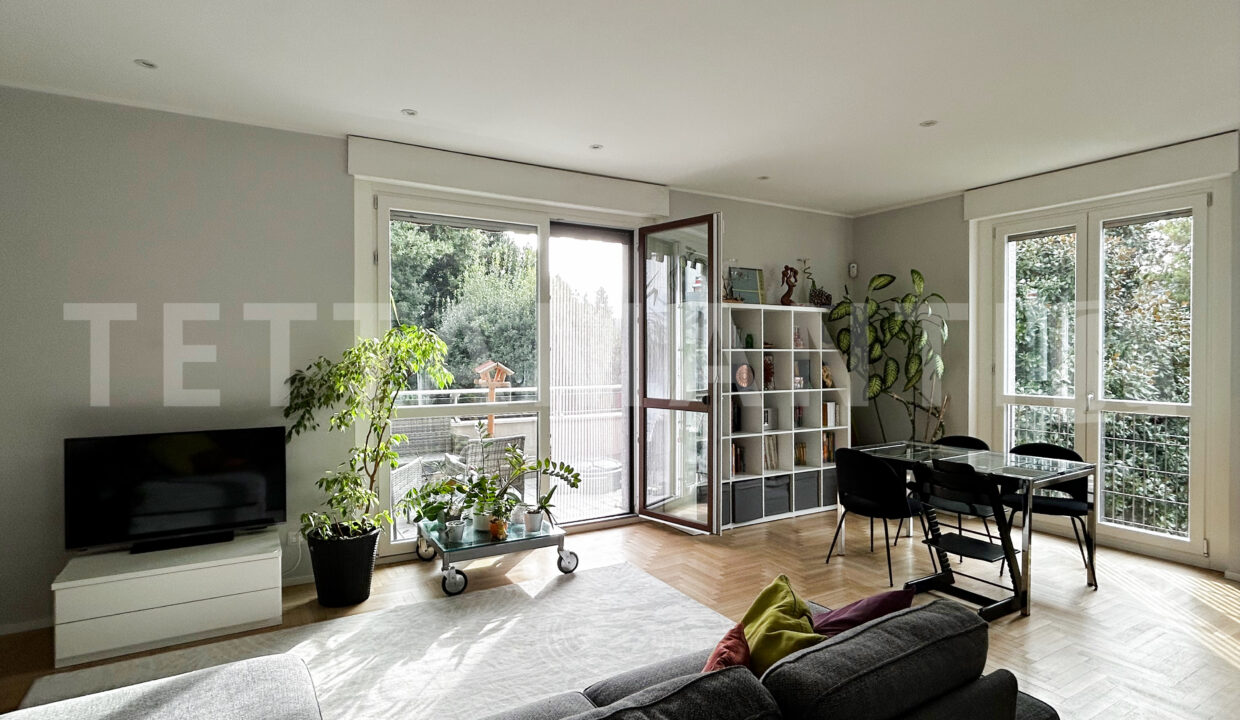 Como Elegant Panoramic Apartment