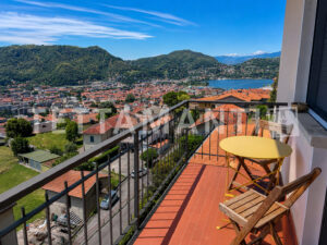 Como Elegant Panoramic Apartment