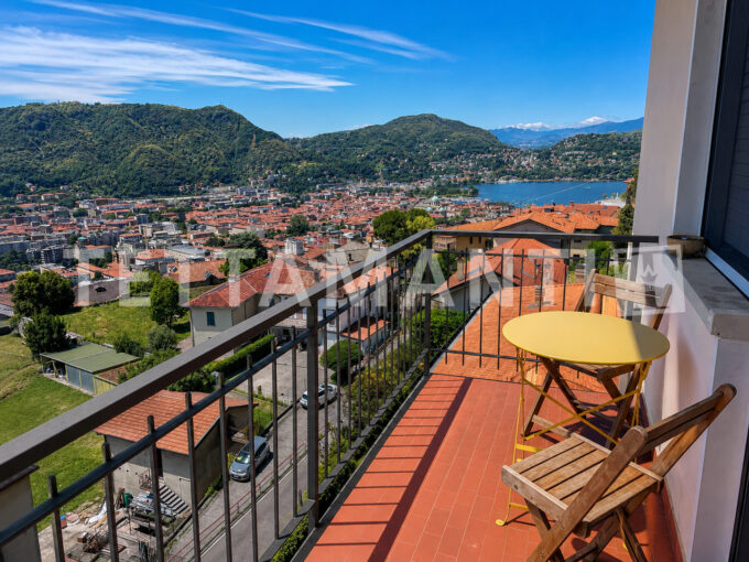Como Elegant Panoramic Apartment