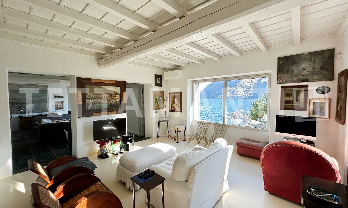 Lake Como Waterfront Villa