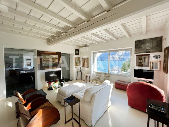 Lake Como Waterfront Villa