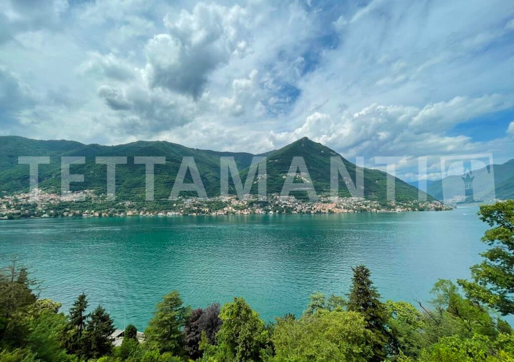 Modern villa in Torno