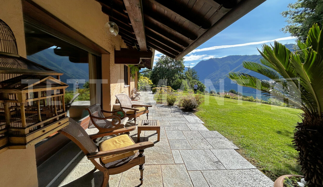 Como Villa with lake view