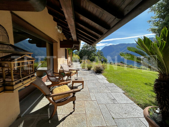 Como Villa with lake view