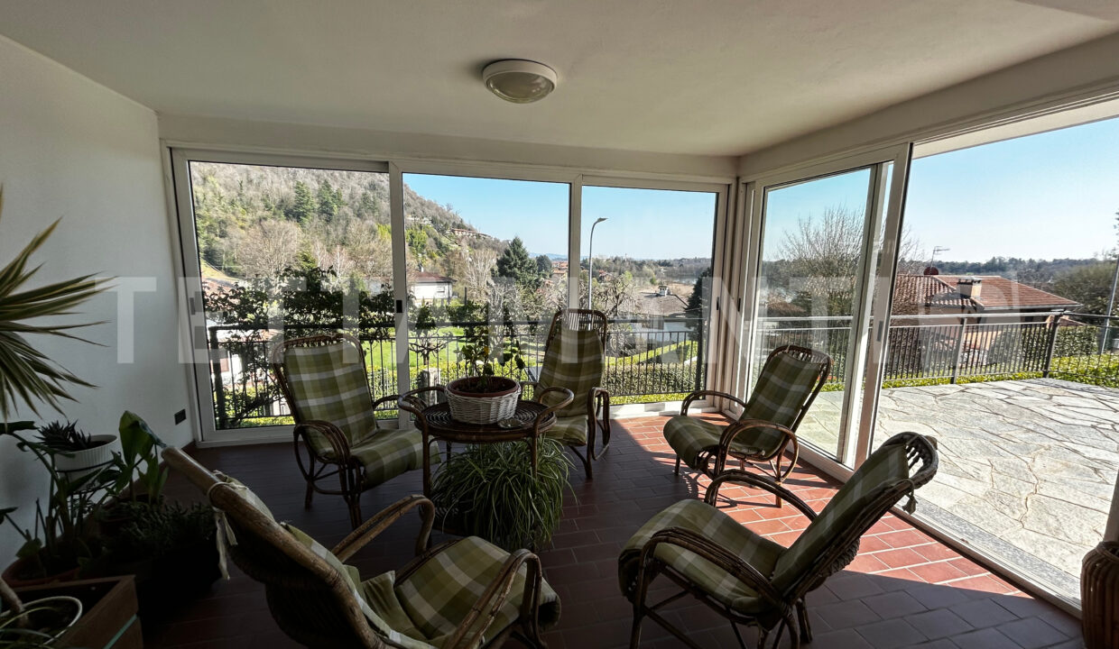 villa in vendita a montorfano10