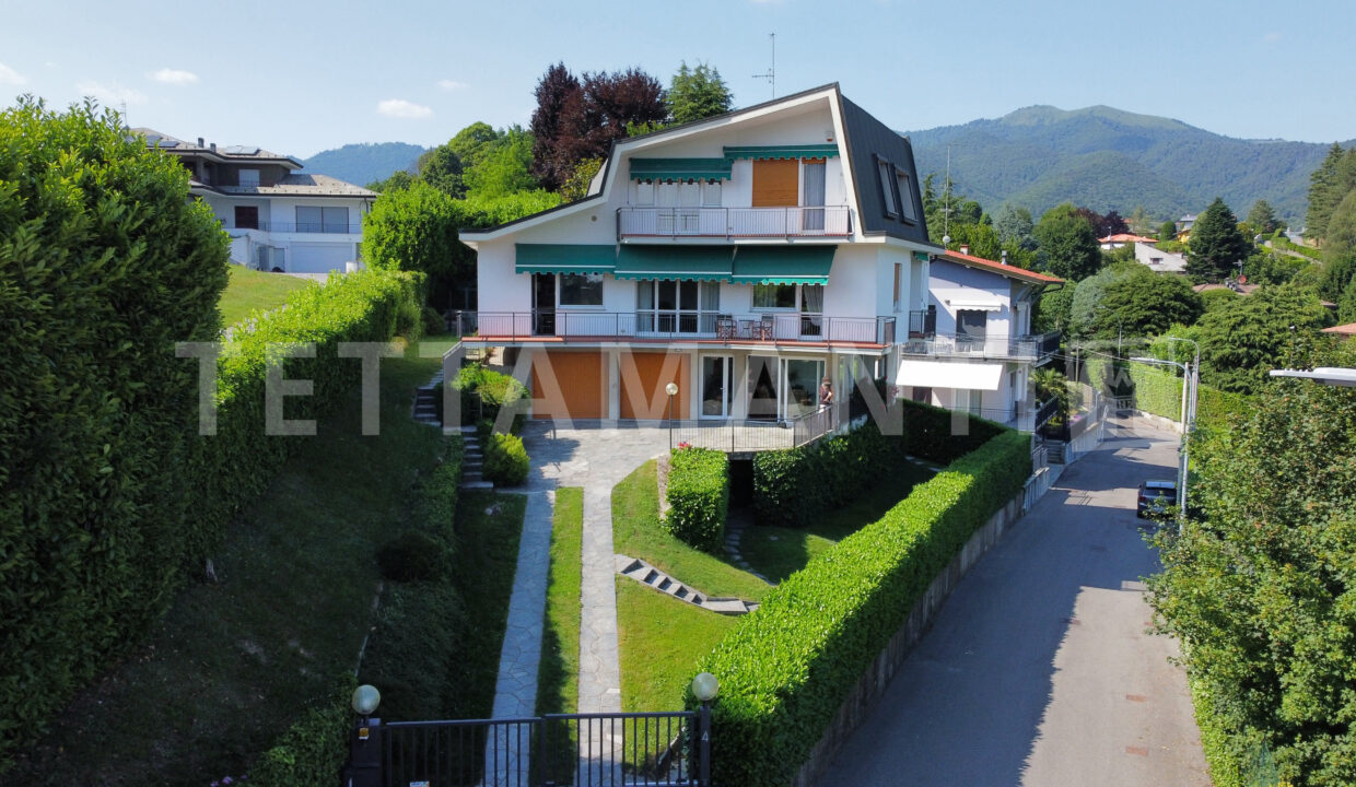 Villa for sale in Montorfano