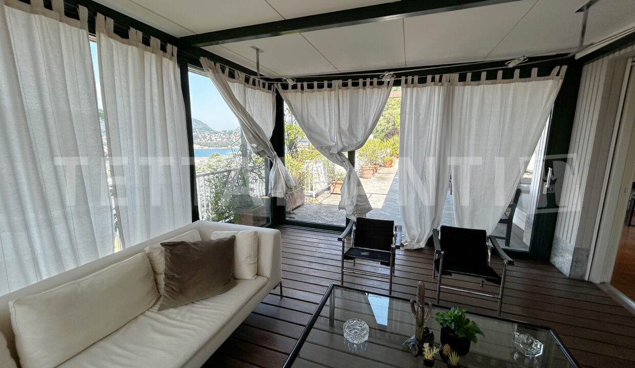 Como apartment with terrace 11
