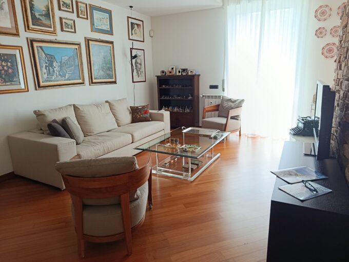 Como city center 2 bedroom apartment