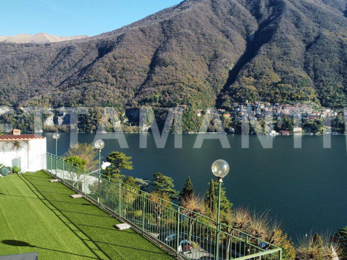 Laglio Apartment with lake-view terrace