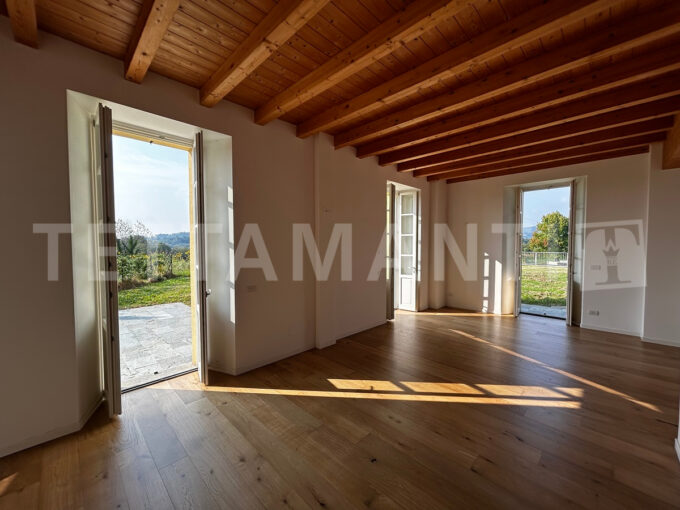 Montano Lucino New 4-Room Apartment