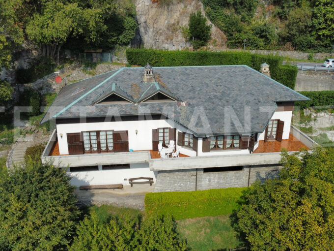 Villa for sale in Como